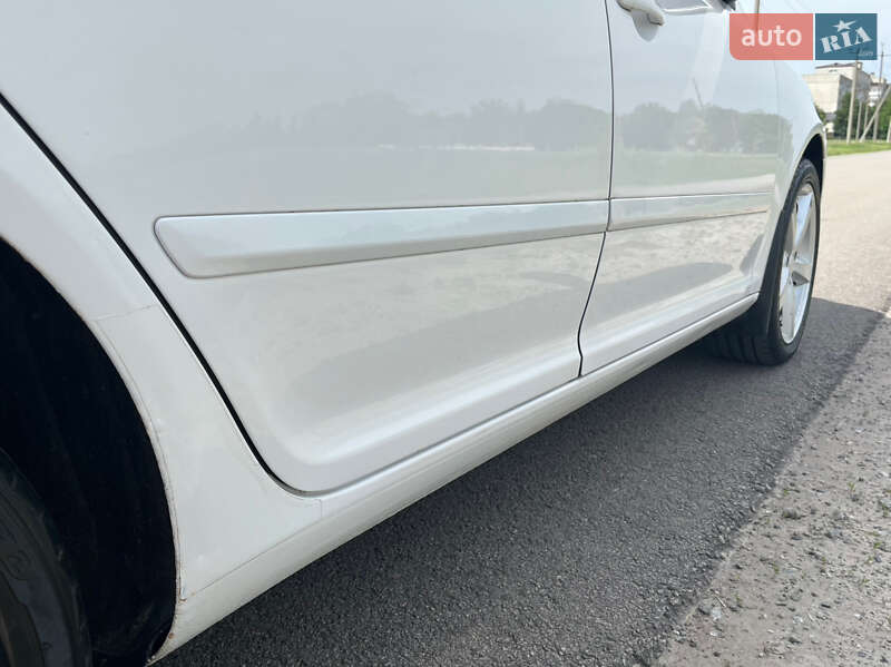 Універсал Skoda Octavia 2010 в Лозовій