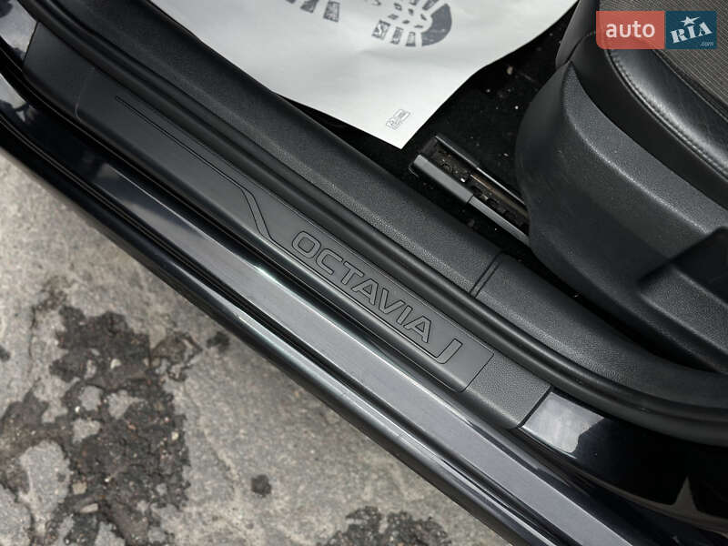 Універсал Skoda Octavia 2015 в Шептицькому
