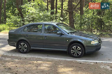 Лифтбек Skoda Octavia 2005 в 