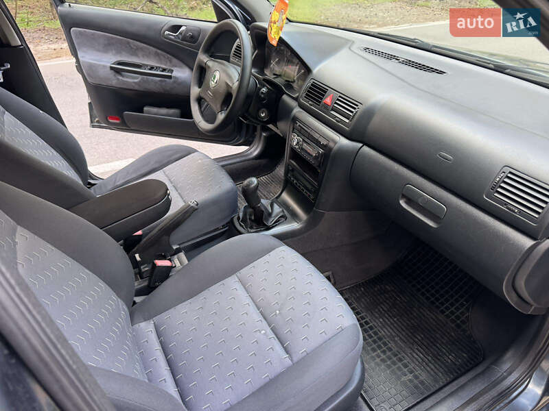 Ліфтбек Skoda Octavia 2005 в Полтаві