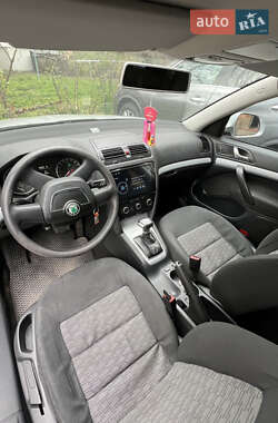 Лифтбек Skoda Octavia 2010 в 