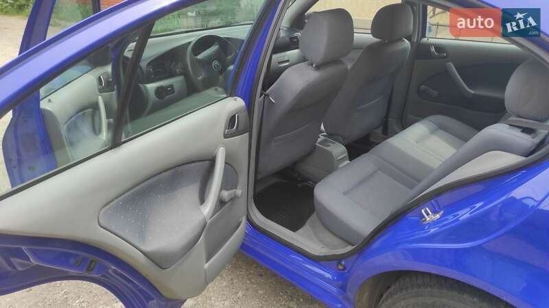Лифтбек Skoda Octavia 2002 в Днепре