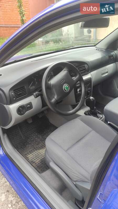 Лифтбек Skoda Octavia 2002 в Днепре