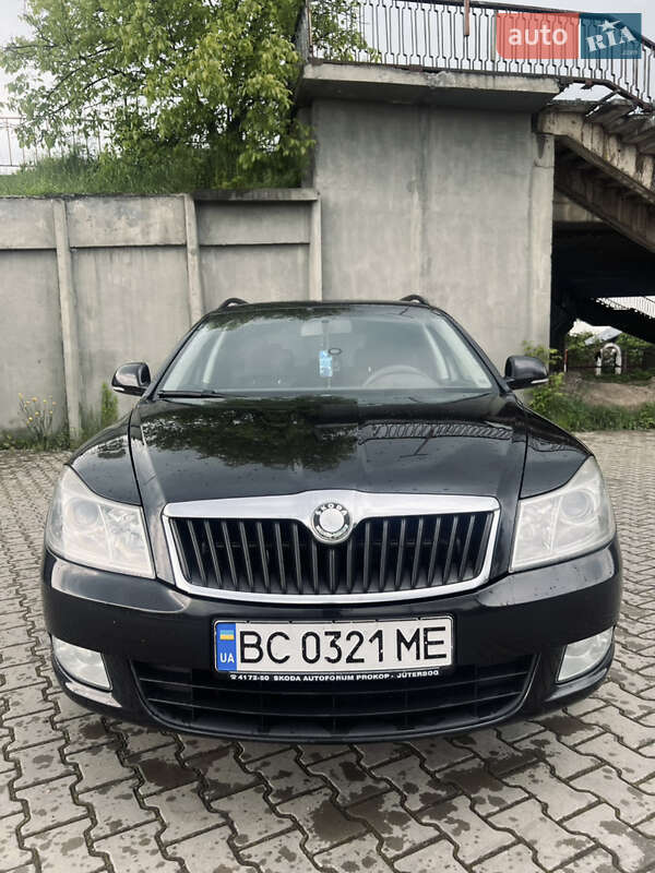 Універсал Skoda Octavia 2010 в Дрогобичі