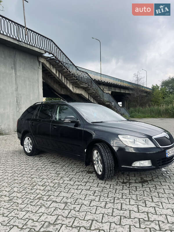 Універсал Skoda Octavia 2010 в Дрогобичі