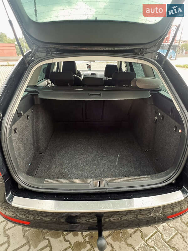 Універсал Skoda Octavia 2010 в Дрогобичі