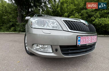 Універсал Skoda Octavia 2012 в 
