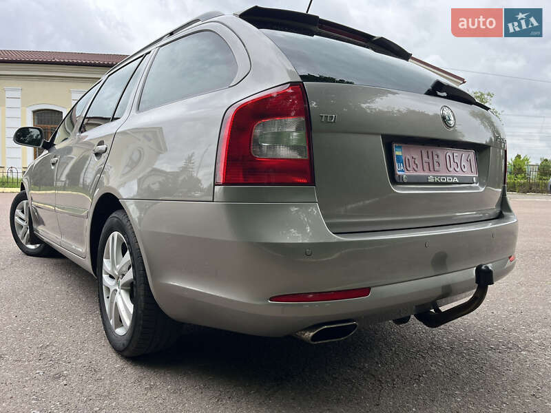 Універсал Skoda Octavia 2012 в Радивиліві