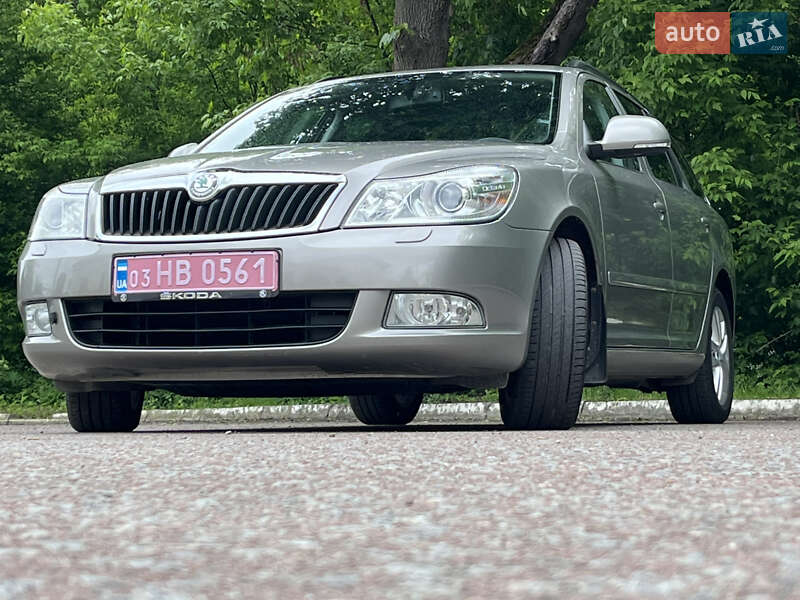 Універсал Skoda Octavia 2012 в Радивиліві