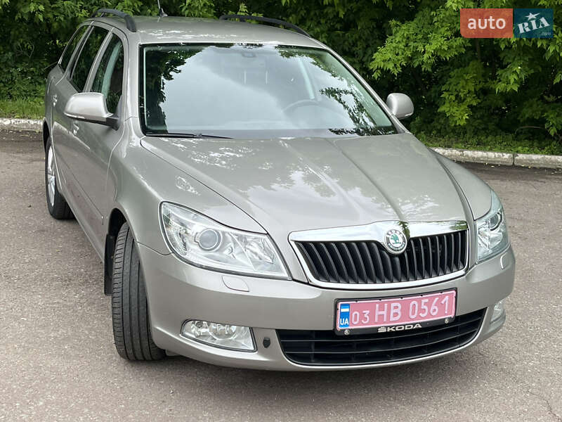 Універсал Skoda Octavia 2012 в Радивиліві