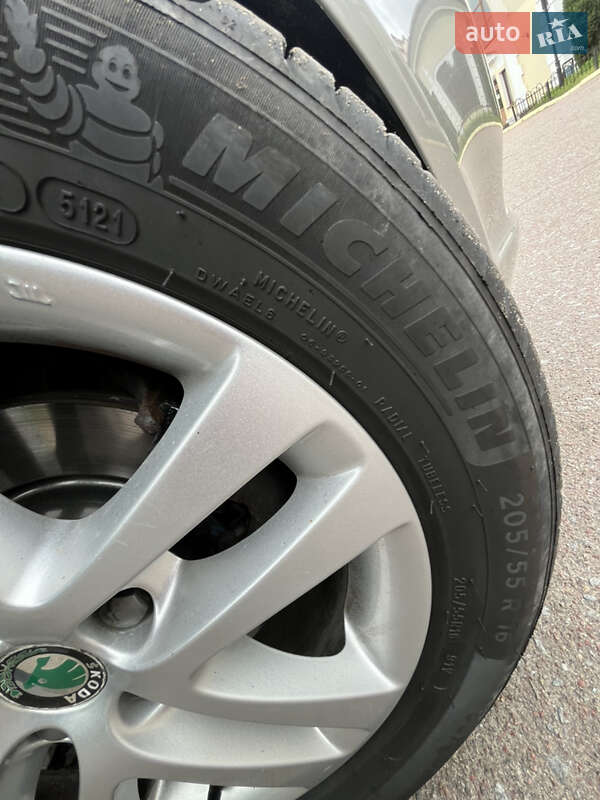 Універсал Skoda Octavia 2012 в Радивиліві