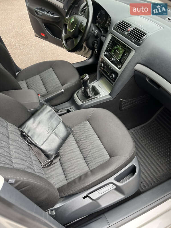 Універсал Skoda Octavia 2012 в Радивиліві