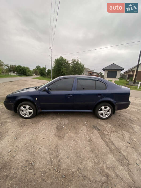 Ліфтбек Skoda Octavia 2001 в Бобровиці