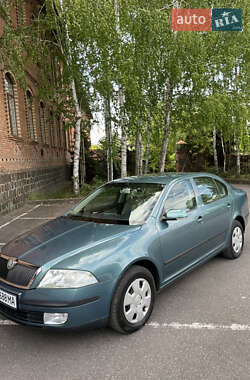 Лифтбек Skoda Octavia 2004 в 
