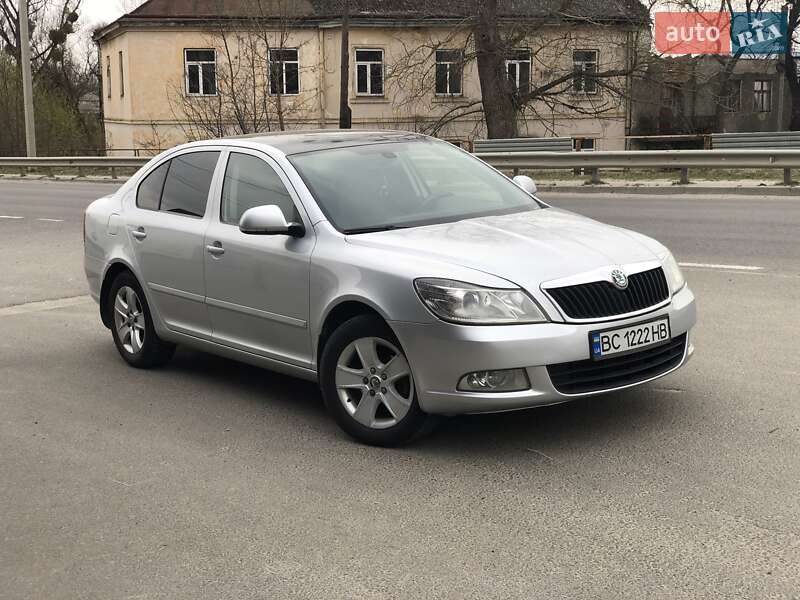 Лифтбек Skoda Octavia 2011 в 