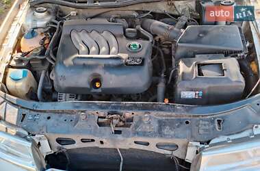 Лифтбек Skoda Octavia 2004 в 
