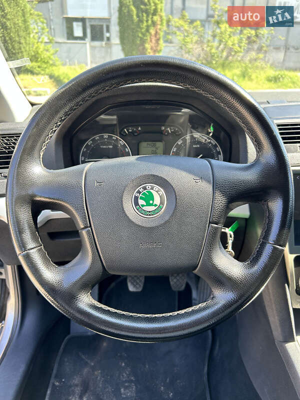 Універсал Skoda Octavia 2008 в Сумах