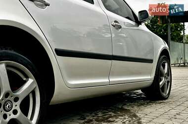 Лифтбек Skoda Octavia 2004 в 