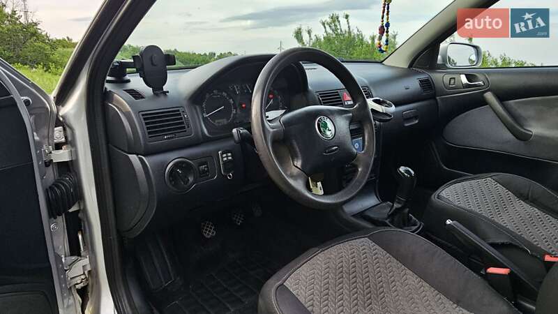Лифтбек Skoda Octavia 2004 в Полтаве