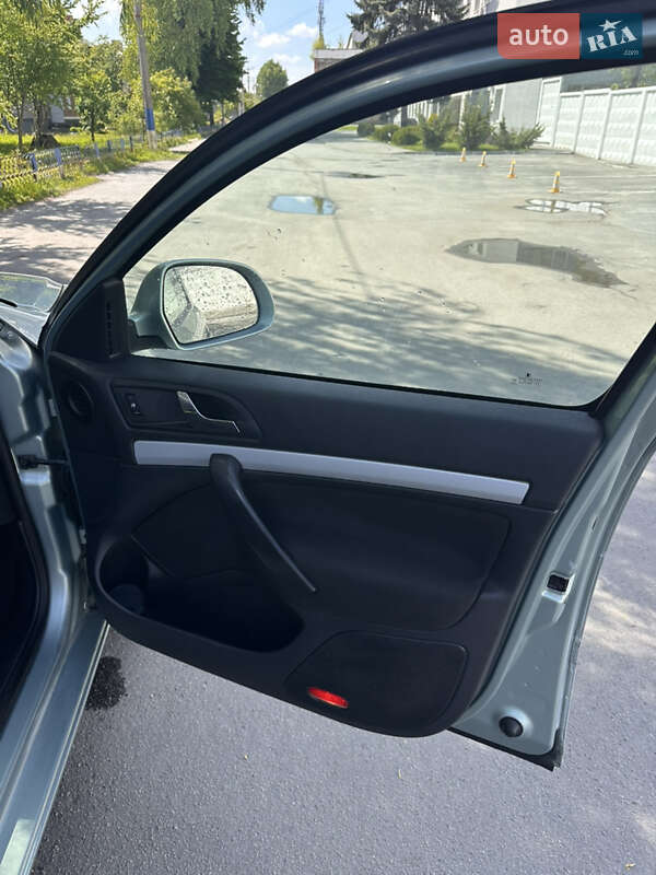 Универсал Skoda Octavia 2009 в Староконстантинове