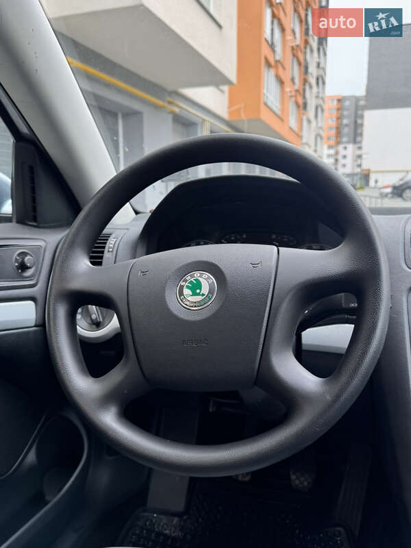 Лифтбек Skoda Octavia 2005 в Виннице