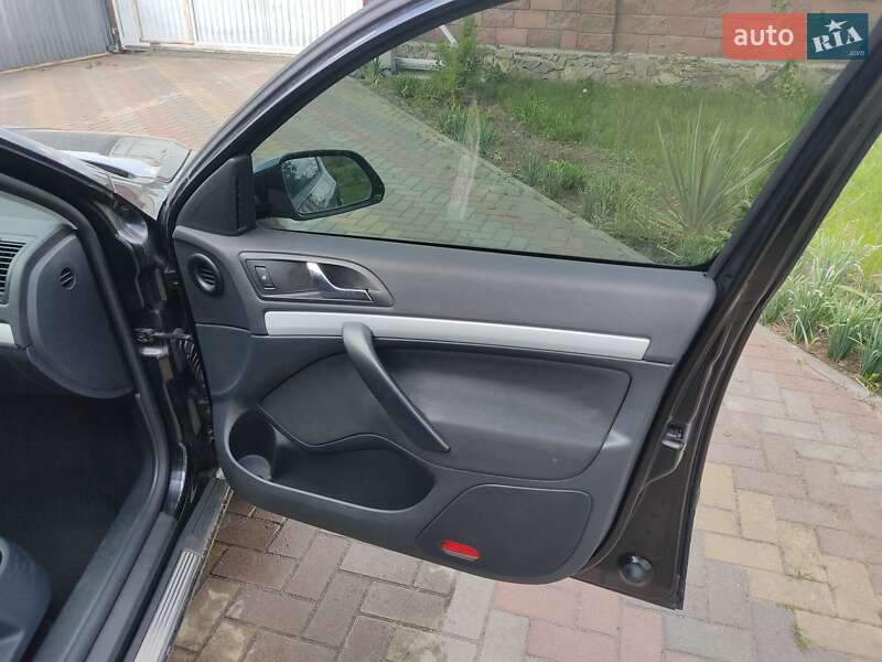 Універсал Skoda Octavia 2008 в Сарнах