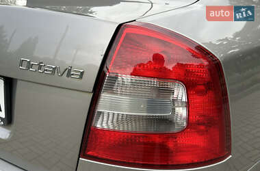 Лифтбек Skoda Octavia 2012 в 