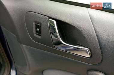 Лифтбек Skoda Octavia 2002 в 