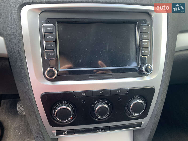 Універсал Skoda Octavia 2011 в Дунаївцях