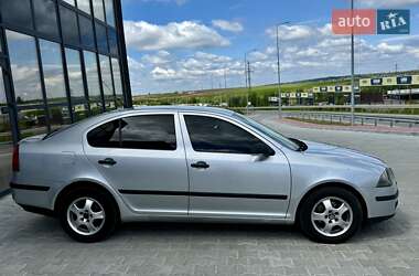 Лифтбек Skoda Octavia 2008 в 
