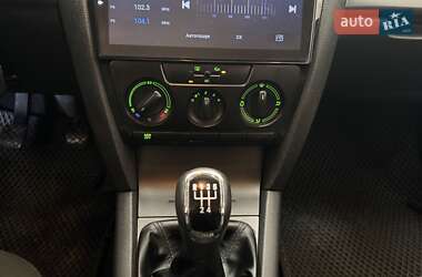 Лифтбек Skoda Octavia 2008 в 
