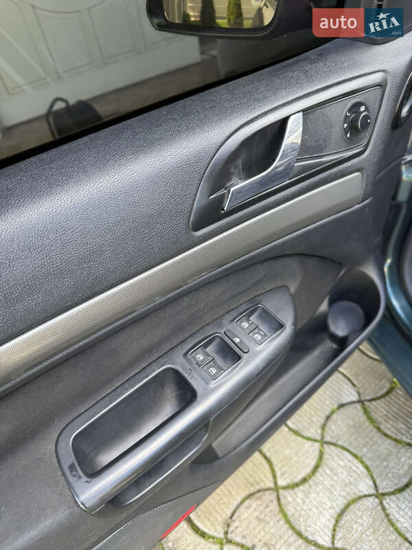 Лифтбек Skoda Octavia 2006 в Снятине