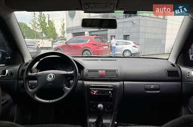 Ліфтбек Skoda Octavia 2005 в 