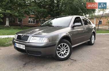 Лифтбек Skoda Octavia 2003 в Чутове