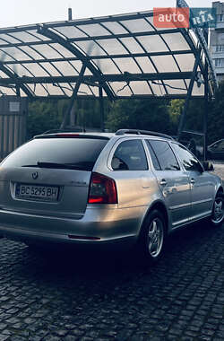 Универсал Skoda Octavia 2012 в 