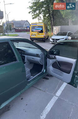 Лифтбек Skoda Octavia 1998 в 