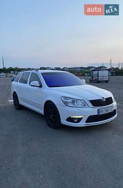 Универсал Skoda Octavia 2010 в 