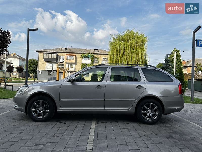 Универсал Skoda Octavia 2011 в Нововолынске