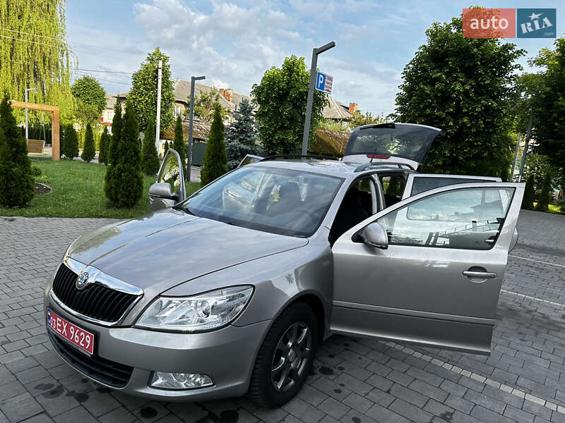 Универсал Skoda Octavia 2011 в Нововолынске