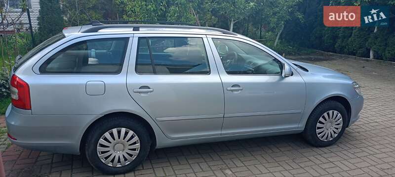 Универсал Skoda Octavia 2009 в Луцке