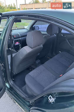 Лифтбек Skoda Octavia 2000 в 