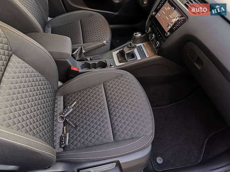 Універсал Skoda Octavia 2017 в Звягелі