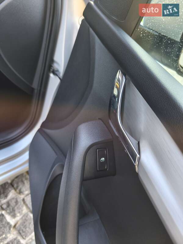 Універсал Skoda Octavia 2017 в Звягелі