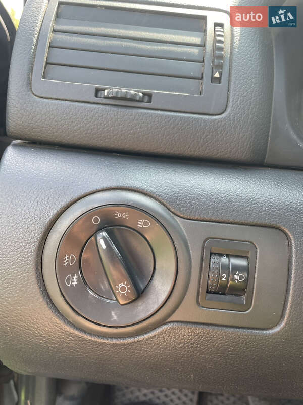 Лифтбек Skoda Octavia 2007 в Тростянце