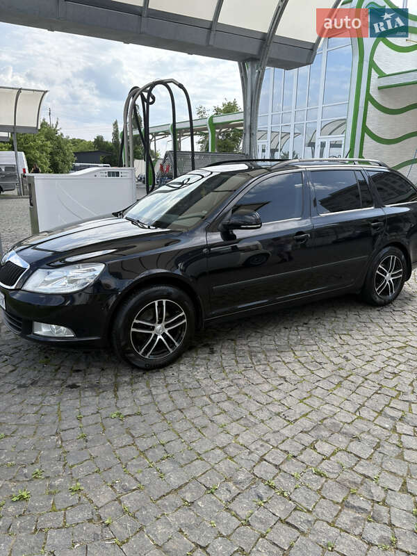 Універсал Skoda Octavia 2011 в 