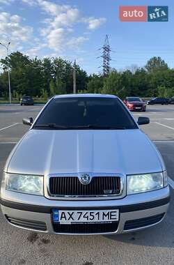Ліфтбек Skoda Octavia 2004 в 
