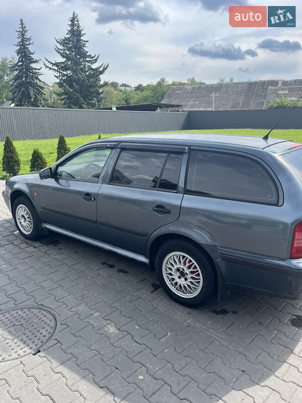 Skoda Octavia 2000