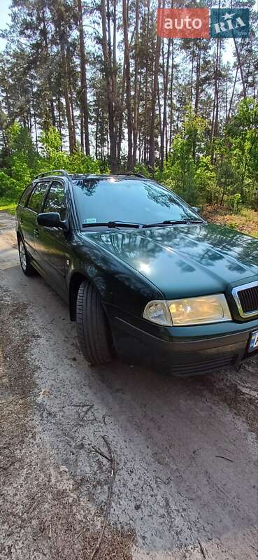 Універсал Skoda Octavia 2004 в Василькові