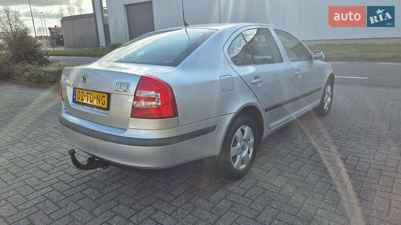 Лифтбек Skoda Octavia 2006 в Гадяче