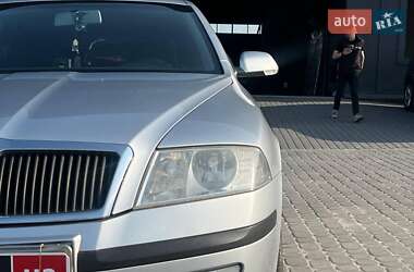 Лифтбек Skoda Octavia 2008 в 